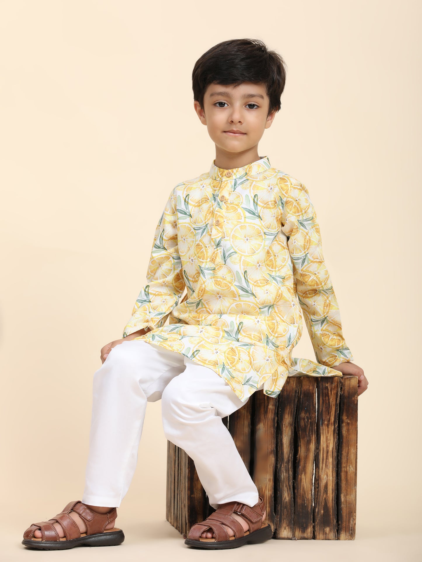 Lemon Print Vestiario's Blend Linen Kurta Pajama Set