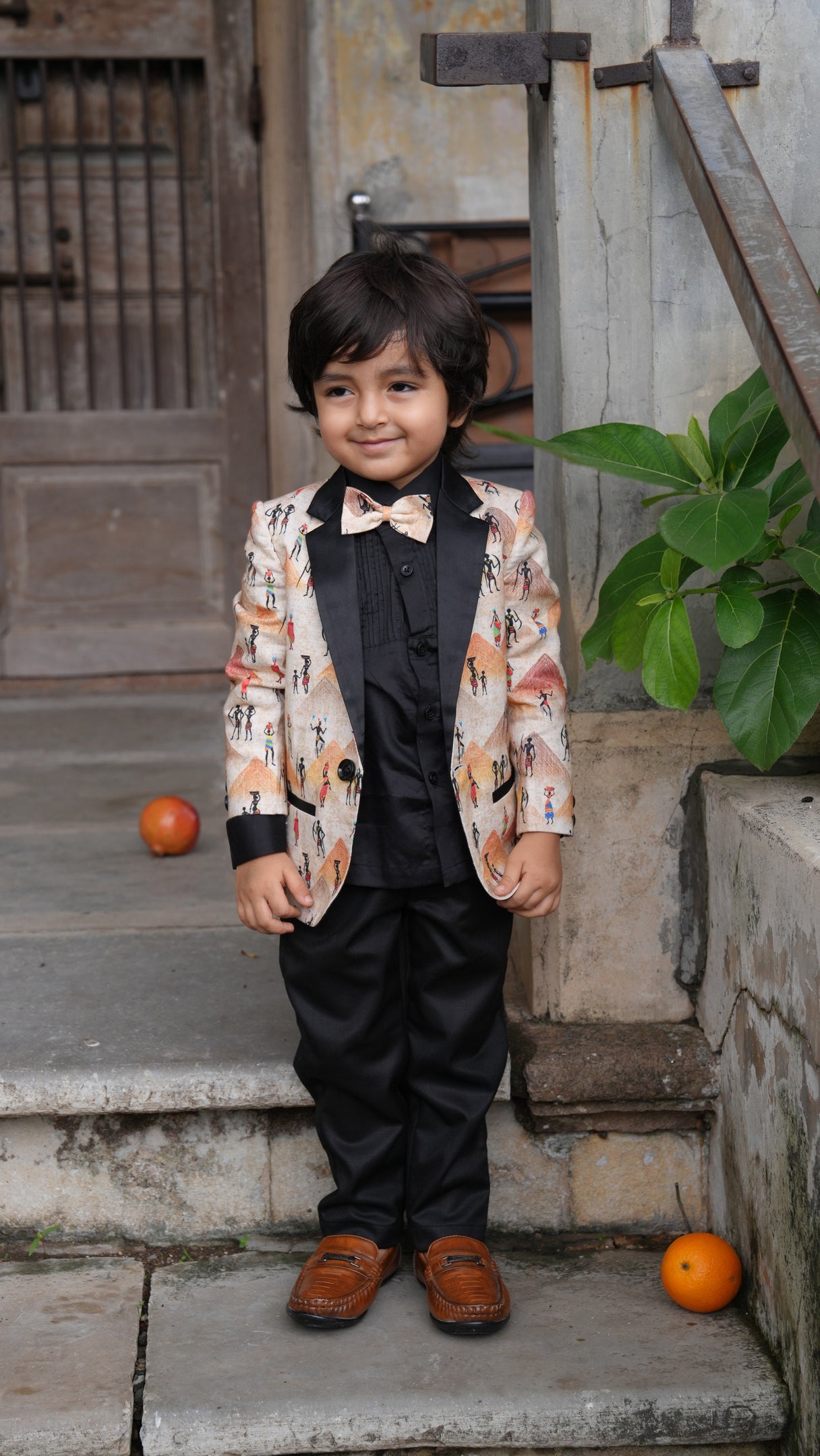 Pyiramid Print Blazer with Pintex Shirt and Black Cotton PantSet with Complimentory Bow