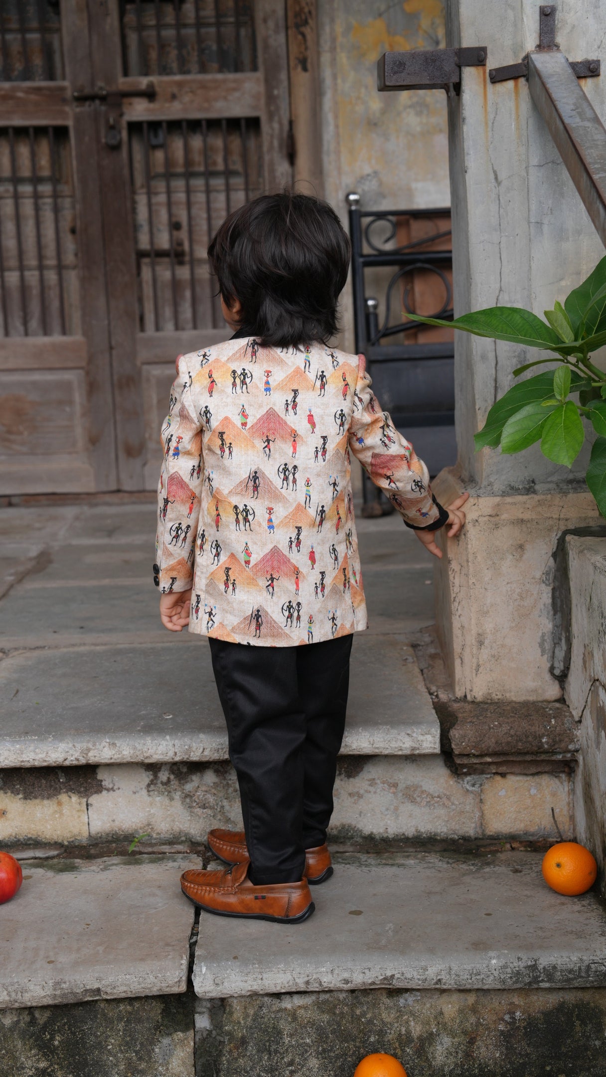 Pyiramid Print Blazer with Pintex Shirt and Black Cotton PantSet with Complimentory Bow